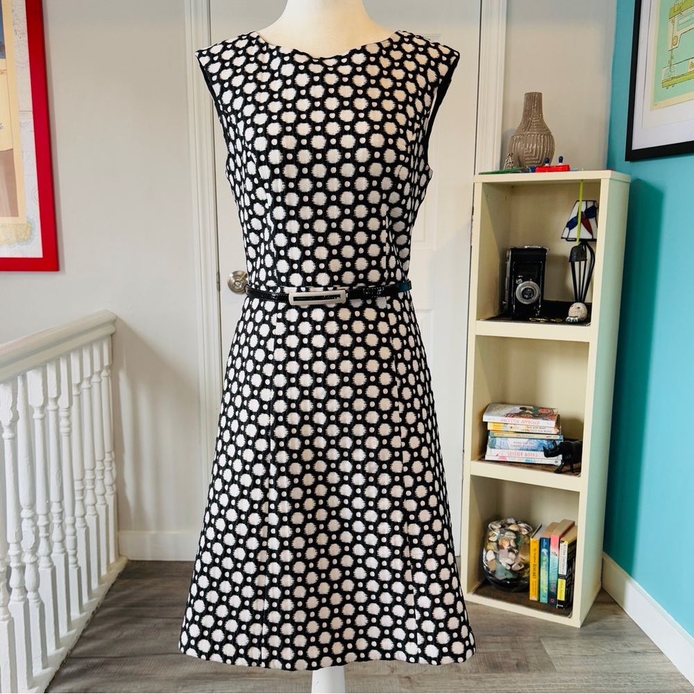 Modcloth Adrianna Papell Professional Profile A-Line Dress (size 4)